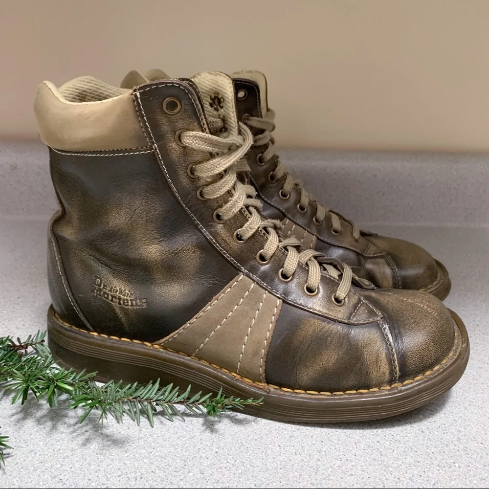 DR. MARTEN’S tan and brown leather boots, 7